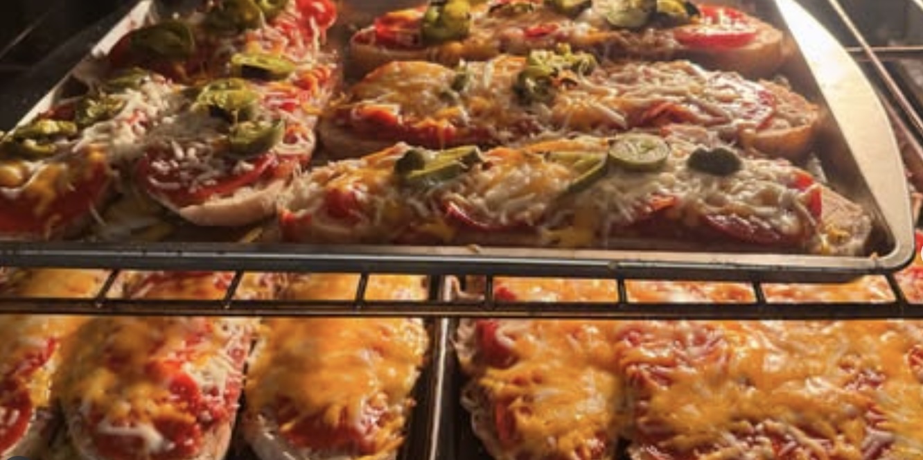 Hot & Fresh Pizza Display